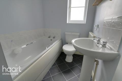 3 Stony Close, Stainforth, Doncaster, DN7 5BF