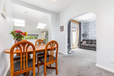 53 Atholl Drive, Giffnock, Glasgow, G46 6QW