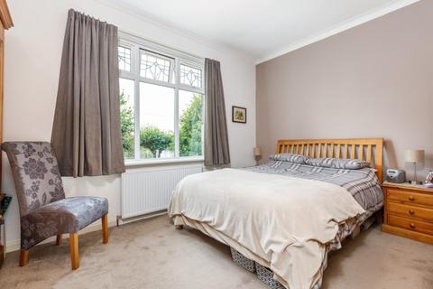 53 Atholl Drive, Giffnock, Glasgow, G46 6QW