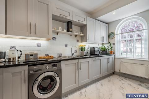 27 Abbeycroft Close, Astley, Manchester, M29 7TJ