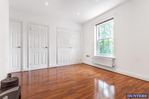 27 Abbeycroft Close, Astley, Manchester, M29 7TJ