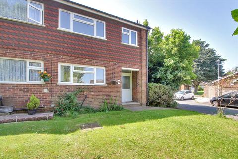 2 Nickleby Road, Gravesend, DA12 4UG