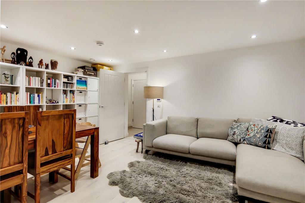 Makepeace Avenue, Highgate, London, N6 2 bed apartment £799,950