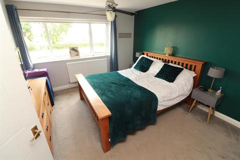 102 Longford, Yate, Bristol, BS37 4JZ