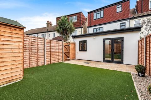 Flat 1, 11 Taylor Road, Mitcham, CR4 3JR