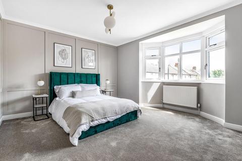 Flat 2, 11 Taylor Road, Mitcham, CR4 3JR