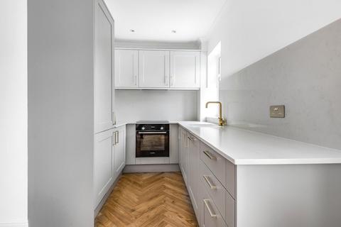 Flat 2, 11 Taylor Road, Mitcham, CR4 3JR