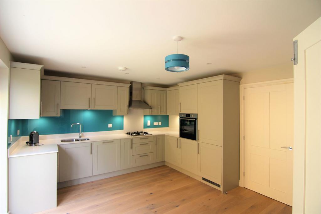 Compton Martin BS40 4 bed detached house to rent £1,950 pcm (£450 pw)