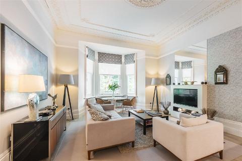 3 bedroom ground floor flat to rent, Redcliffe Square, Chelsea SW10