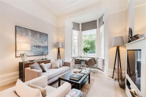 3 bedroom ground floor flat to rent, Redcliffe Square, Chelsea SW10