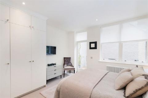 3 bedroom ground floor flat to rent, Redcliffe Square, Chelsea SW10