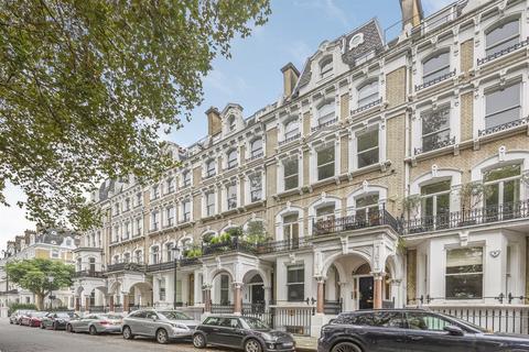 3 bedroom ground floor flat to rent, Redcliffe Square, Chelsea SW10