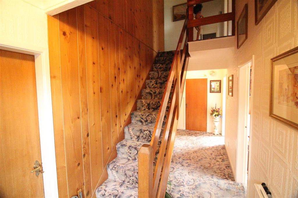 Hullett Drive, Mytholmroyd, Hebden Bridge 4 bed detached house £350,000