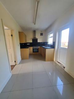 2 bedroom terraced house to rent, Oxford Street, Sunderland SR4