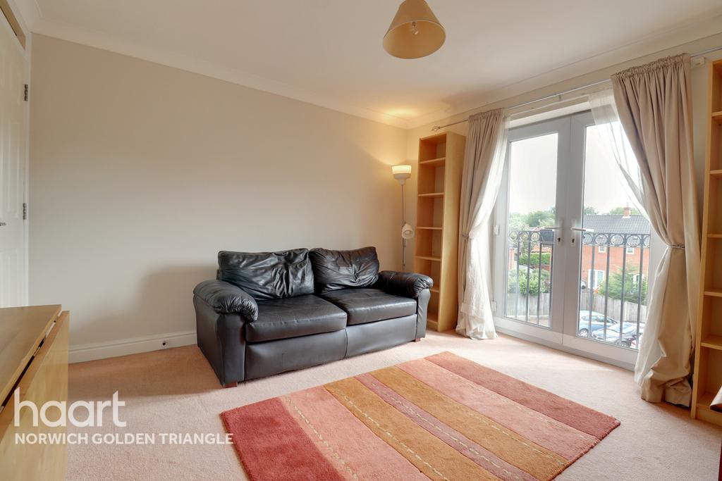 Kinghorn Road, Norwich 2 bed apartment £150,000