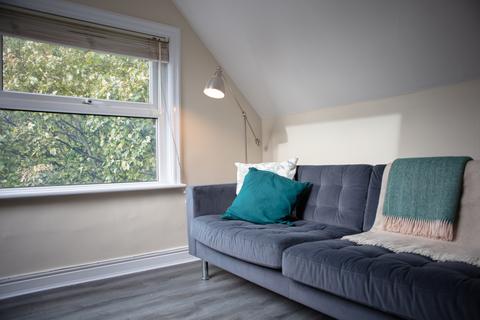 1 bedroom apartment to rent - Flat 10 161 Victoria Road, Headingley, Leeds, LS6 1DU