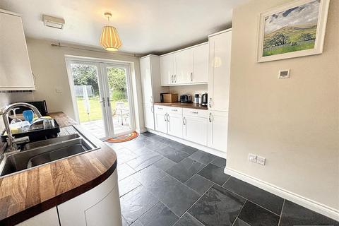6 Tollards Road, Exeter, EX2 6JJ
