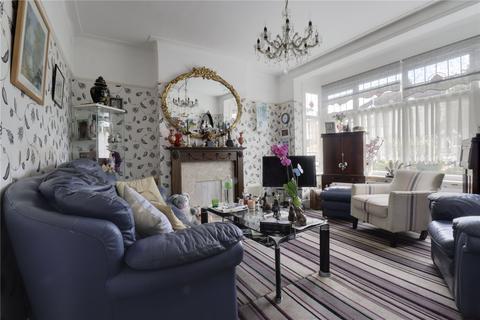 12 Masefield Crescent, Romford, RM3 7PL