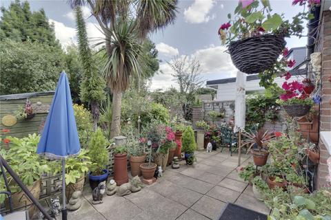 12 Masefield Crescent, Romford, RM3 7PL