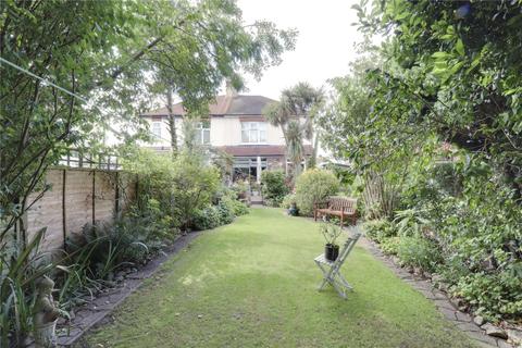 12 Masefield Crescent, Romford, RM3 7PL