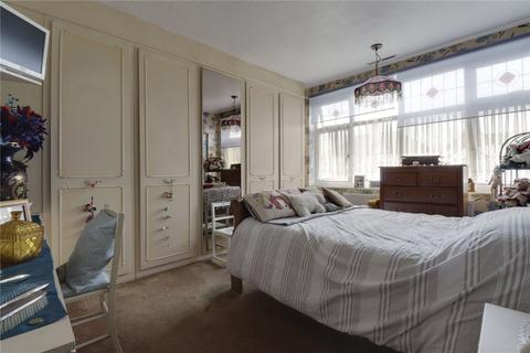 12 Masefield Crescent, Romford, RM3 7PL
