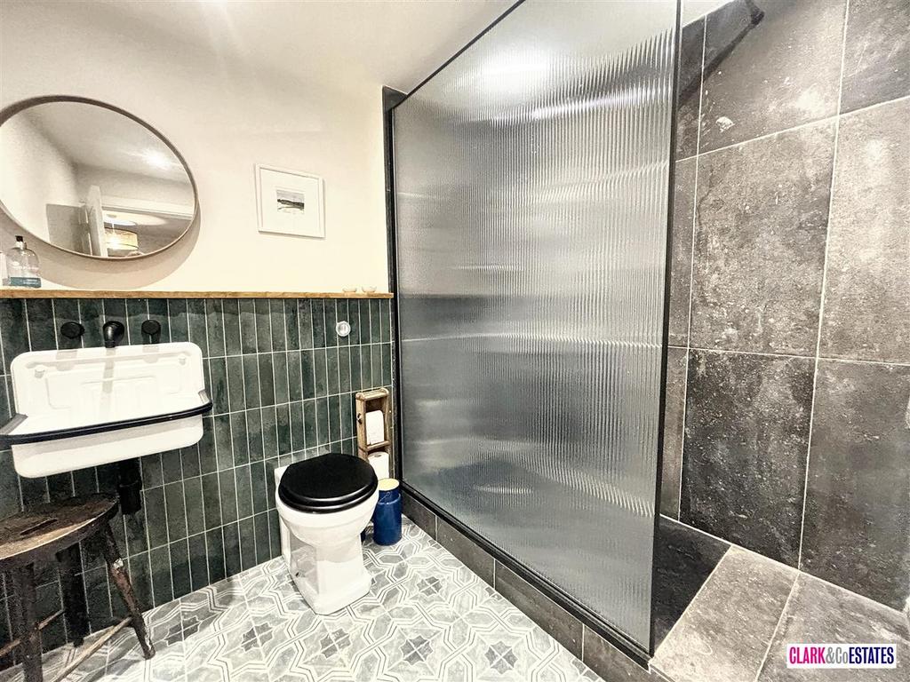 Ensuite