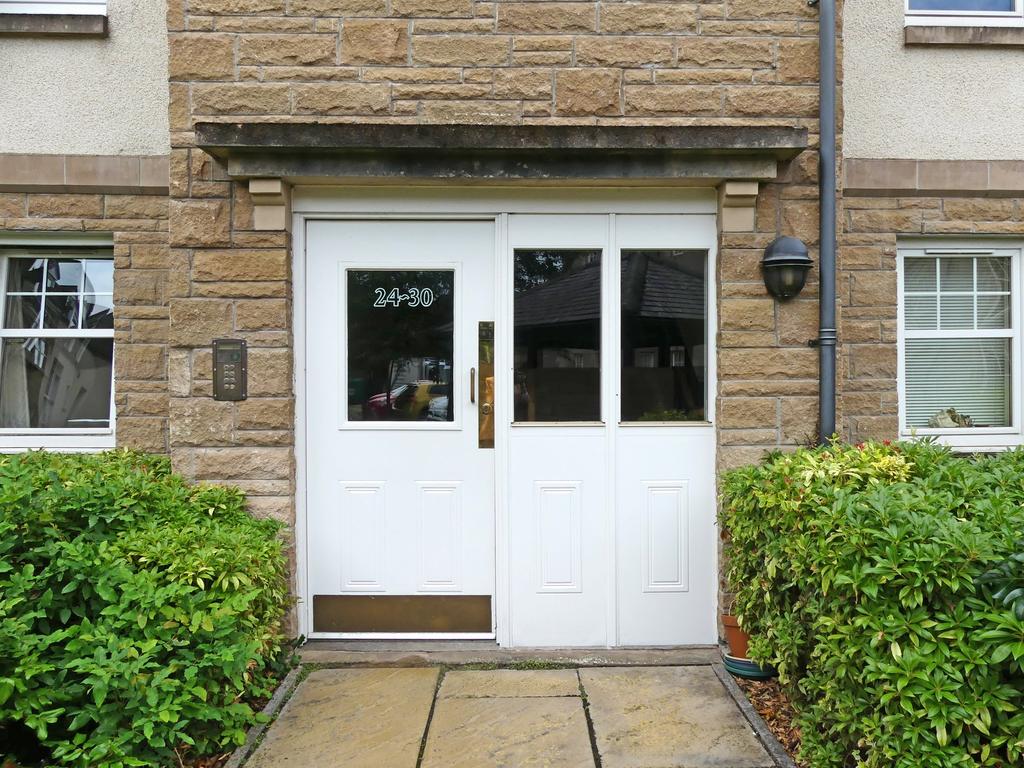 Rosslyn Court, Rosslyn Avenue, Perth PH2 2 bed flat £155,000