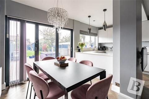 4 bedroom semi-detached house for sale, Lilac Gardens, Rush Green, RM7