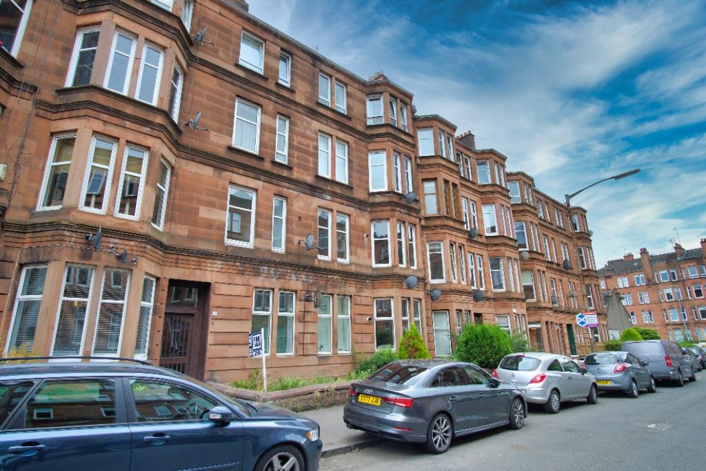 Strathyre Street, Flat 1/1, Shawlands, Glasgow, G41 3LN 1 bed flat £