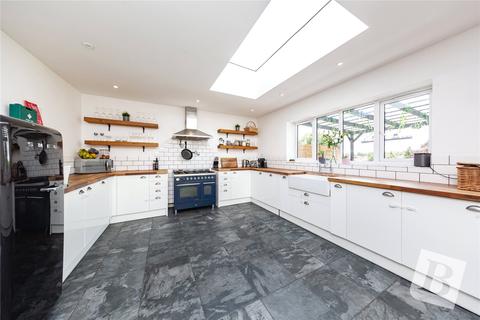14 Boundary Road, Upminster, RM14 2QS