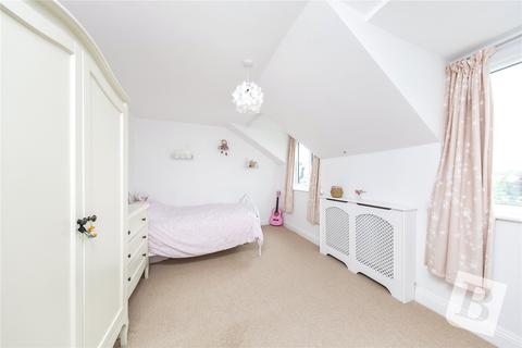 14 Boundary Road, Upminster, RM14 2QS