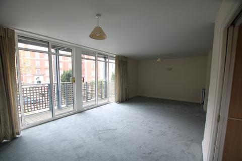 2 bedroom apartment to rent, Queens Court, Peninsula Square, Winchester