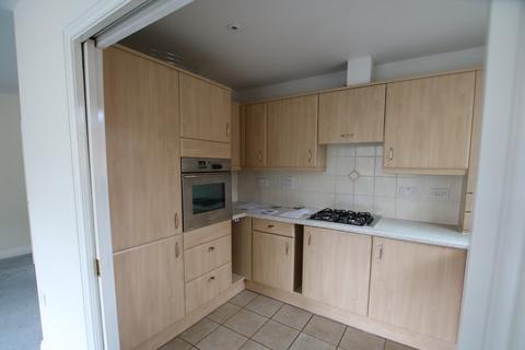 2 bedroom apartment to rent, Queens Court, Peninsula Square, Winchester