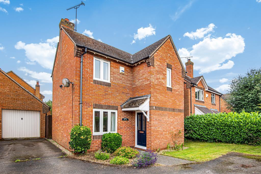 The Bourne, Hook Norton, OX15 3 bed detached house for sale £400,000