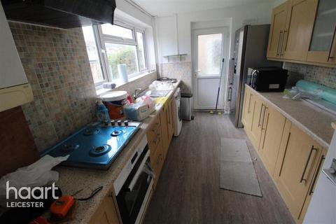 3 bedroom semi-detached house to rent, Briar Meads, Leicester