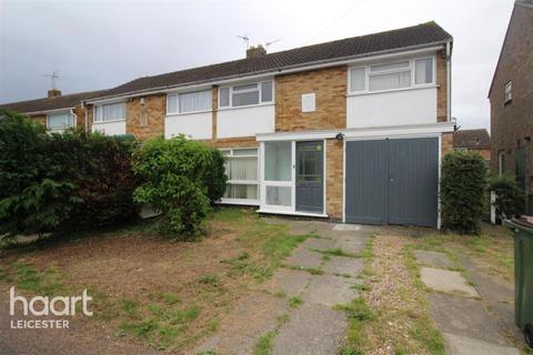 3 bedroom semi-detached house to rent, Briar Meads, Leicester