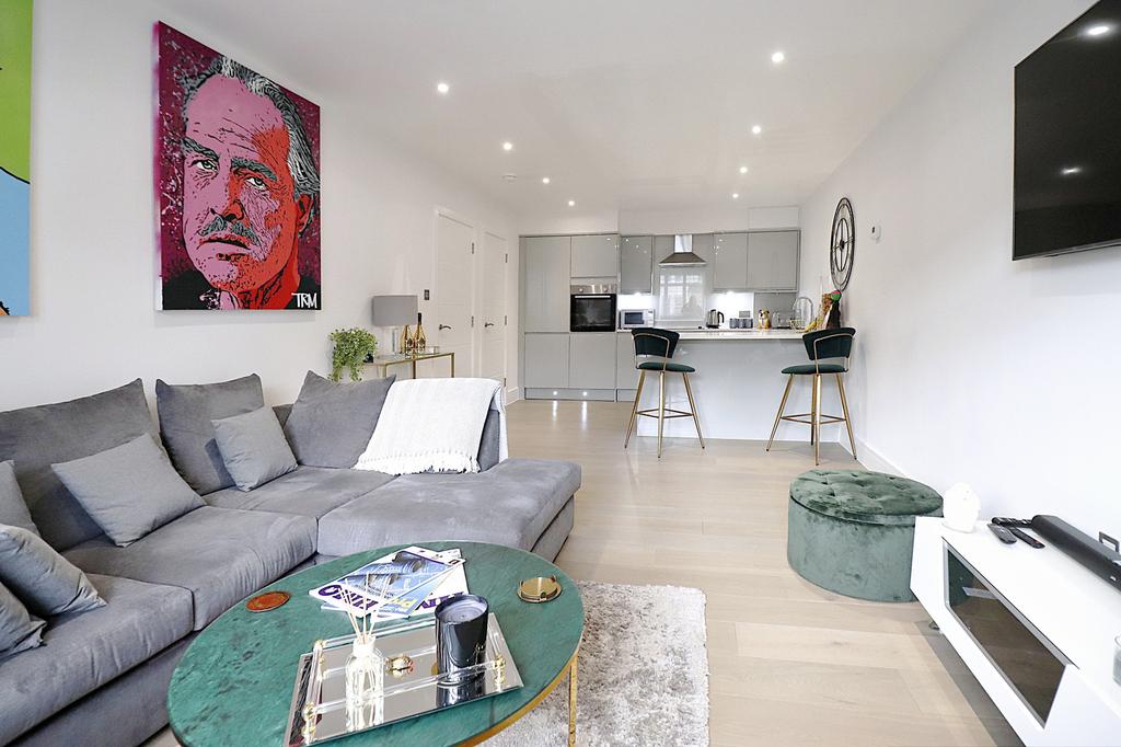 Tylney Road, Bromley 1 bed flat £275,000