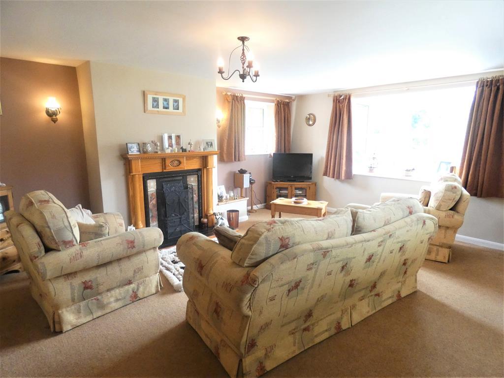 Warwick Bridge, Carlisle, CA4 8RE 5 bed detached house £350,000
