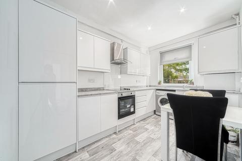 42 Robroyston Road, Glasgow, G33 1EQ