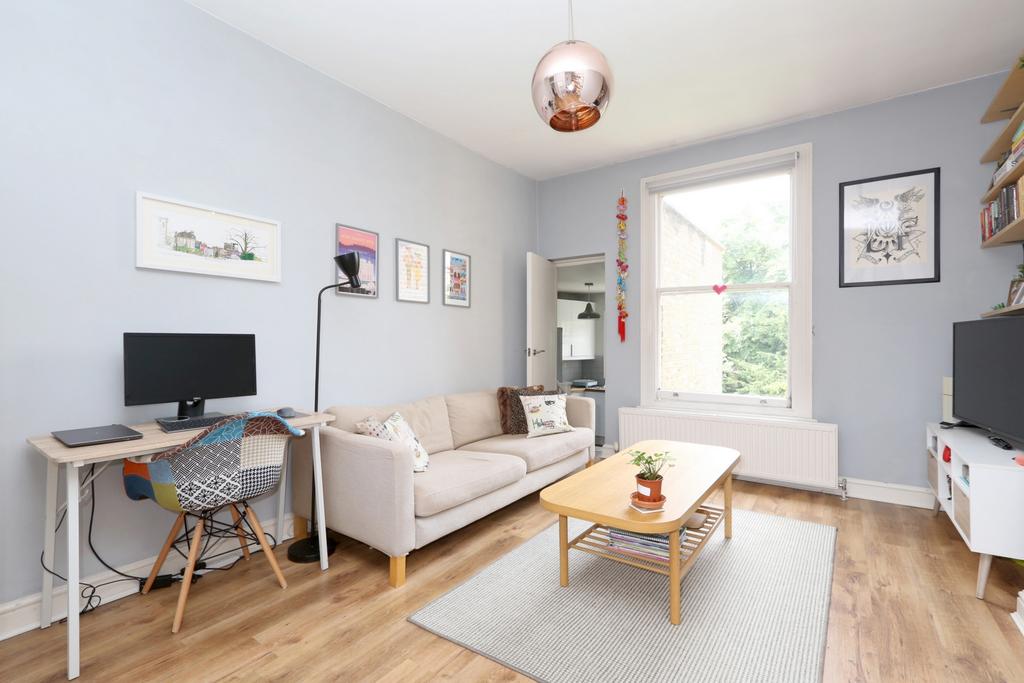 Blythwood Road, Stroud Green, N4 1 bed flat £365,000