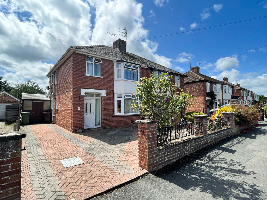  Tree Avenue, Putson, Hereford 3 bed semidetached house £275,000