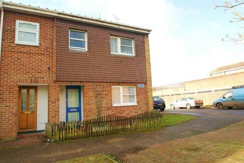 3 bedroom end of terrace house to rent, Galahad Close, King Arthurs Way, Andover, SP10