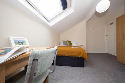 undefined, 25 Headingley Mount, Headingley, Leeds, LS6 3EL