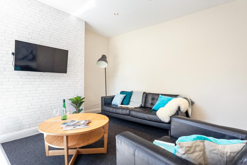 Apartment in Leeds - View 2