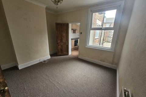 3 bedroom terraced house to rent, Burkitt Street, Kings Lynn PE30