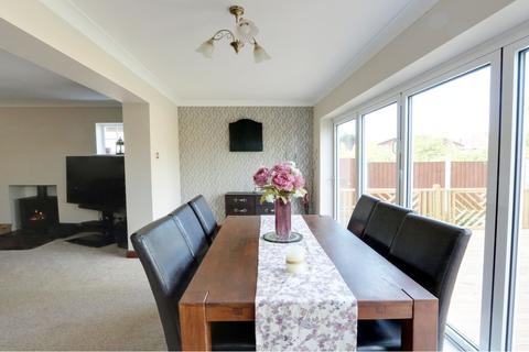 32 Bartley Road, Benfleet, SS7 4DB