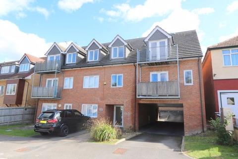 2 bedroom apartment for sale - Chairborough Road, High Wycombe - Rear Facing Balcony