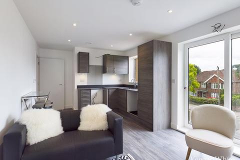 1 bedroom apartment for sale - St. Lawrence House, West Wycombe Road
