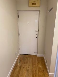 1 bedroom flat to rent, Chamberlain Place ,London E17 6AZ
