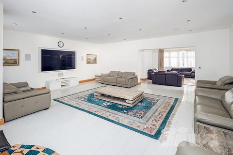 11 Alexander Avenue, London, NW10 3QT